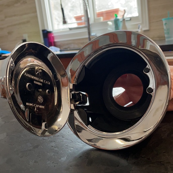 Fuel Cap - Picture 2 of 4
